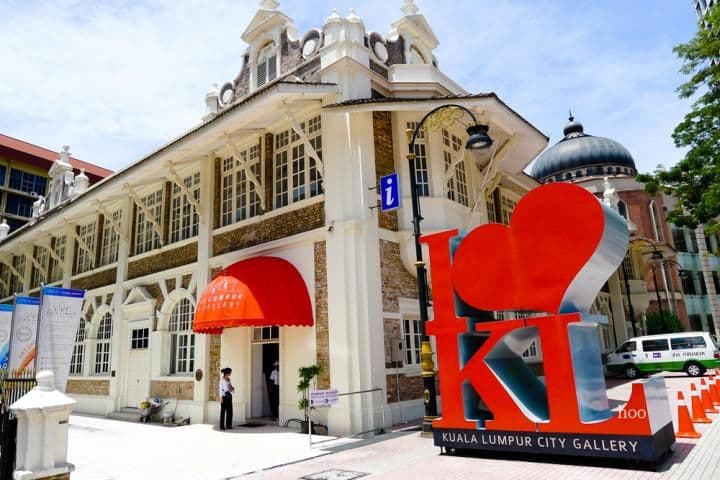 STOPOVER IN KUALA LUMPUR