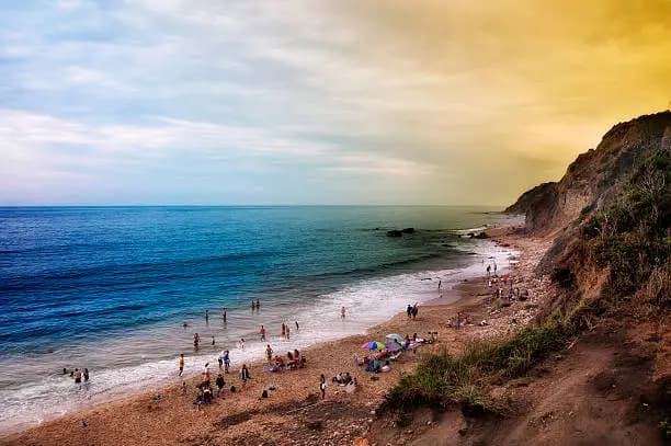 Mohegan Bluffs, Rhode Island