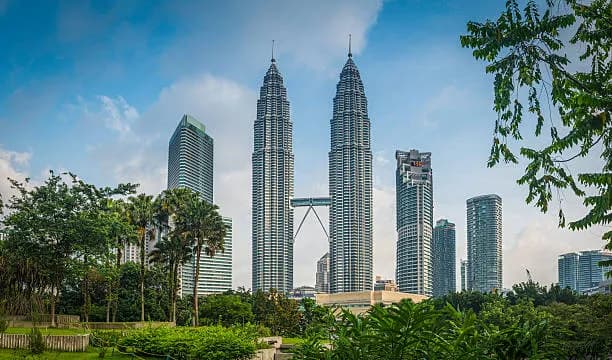 Petronas Twin Towers, Kuala Lumpur-things to do in Malaysia