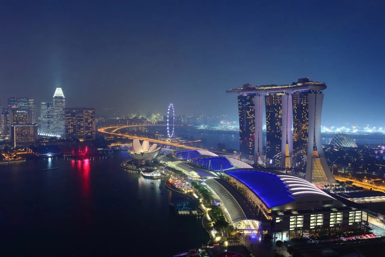 Вечерняя прогулка по Marina Bay