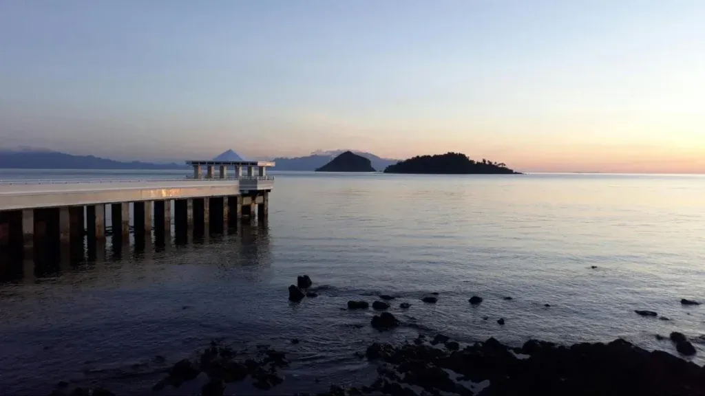 Lazarus Island