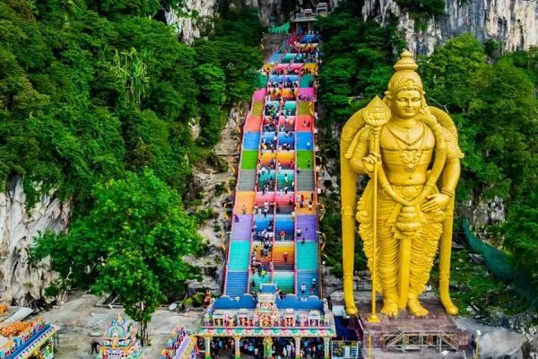Batu Caves and Royal Selangor | Kuala Lumpur - Image 2