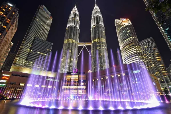 A Trip to the Petronas Twin Towers | Kuala Lumpur — изображение 5