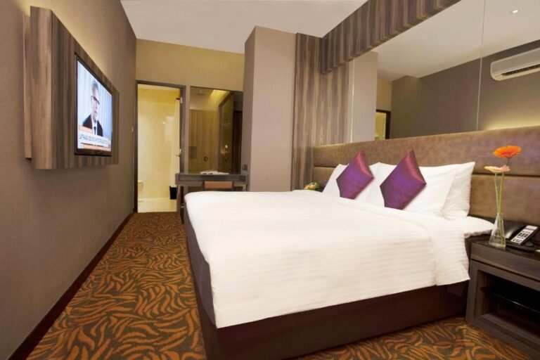 Aqueen Prestige Hotel Jalan Besar Singapore