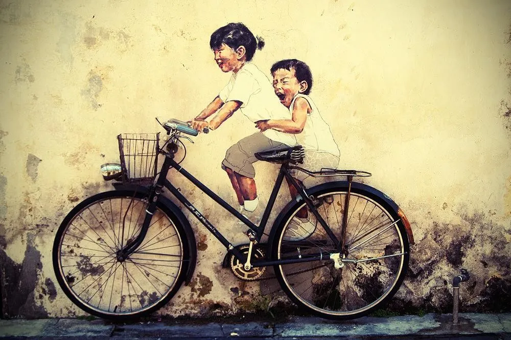 STREET ART AND CLAN HOUSES