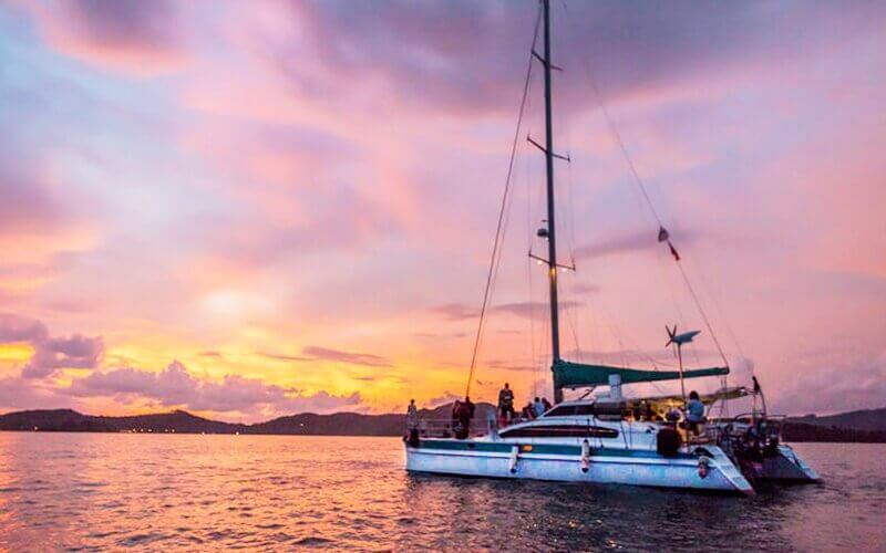 SUNSET YACHT CRUISE