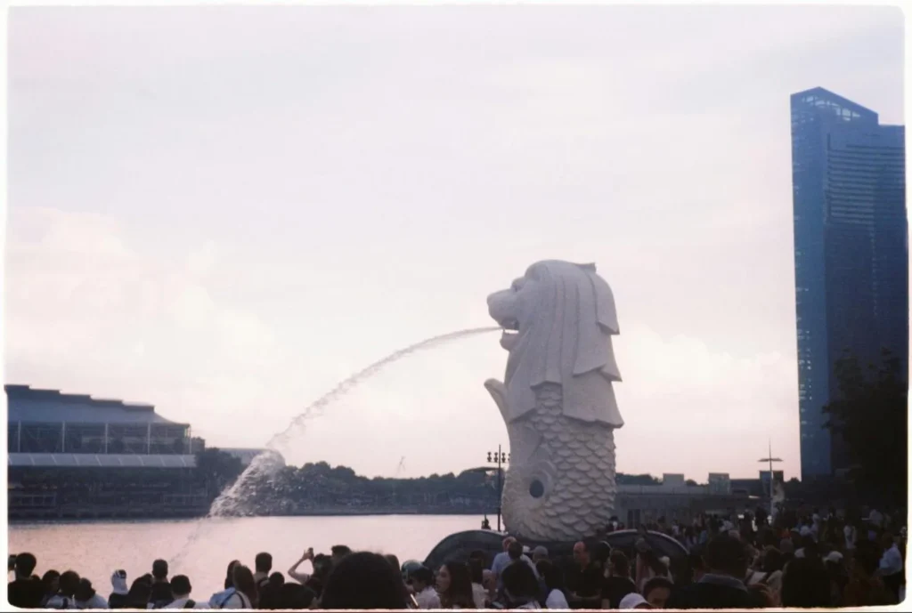 Merlion Park - Best Places to Visit for Couples in Singapore